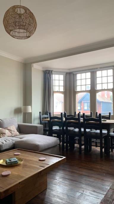Lovely 4 Bedroom Home, Stones Throw From The Beach Brighton Eksteriør bilde
