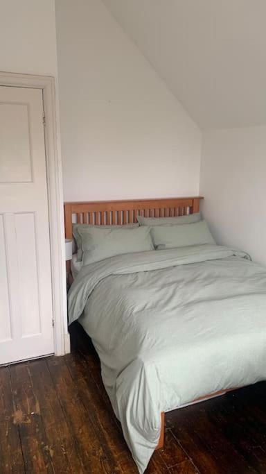 Lovely 4 Bedroom Home, Stones Throw From The Beach Brighton Eksteriør bilde